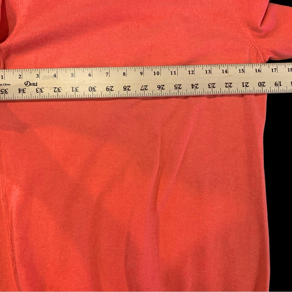 New Women’s Banana Republic Sweater - Picture 5 of 7